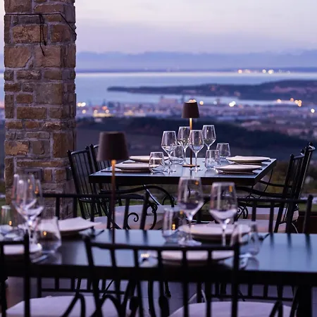 Stok - Rooms, Wine & Restaurant - Marezige, Bed & Breakfast