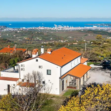 Stok - Rooms, Wine & Restaurant - Marezige, Koper Alojamento de Acomodação e Pequeno-almoço 4*