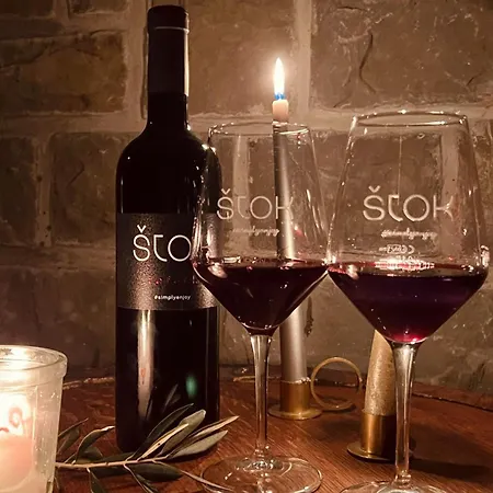 Stok - Rooms, Wine & Restaurant - Marezige, Koper فندق مبيت وإفطار