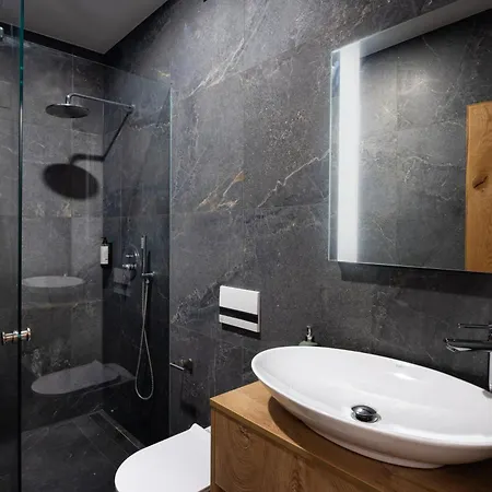Stok - Rooms, Wine & Restaurant - Marezige, Bed & Breakfast *