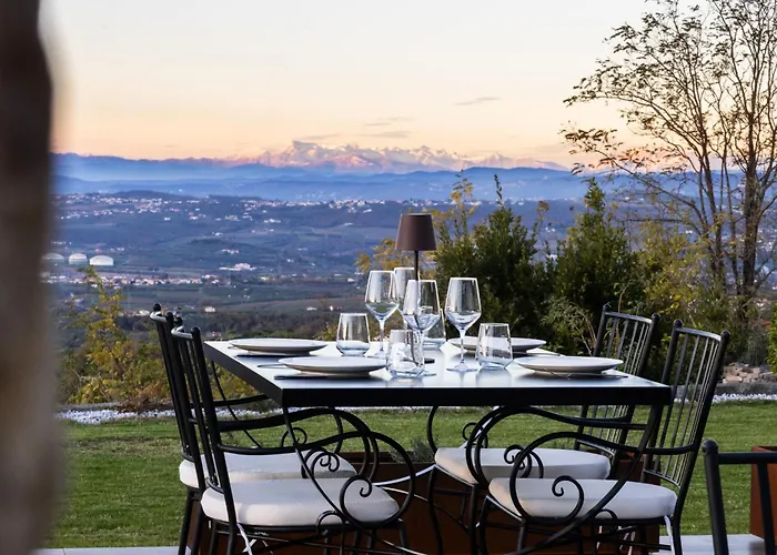 štok - Rooms, Wine&restaurant - Marezige, Koper Bed & Breakfast 4*